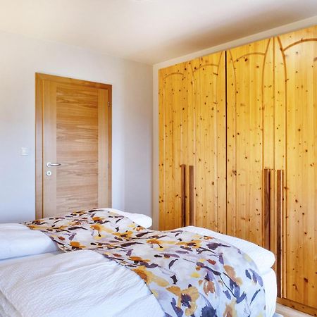 Haensel Und Gretel Schlosshof Umes Экстерьер фото
