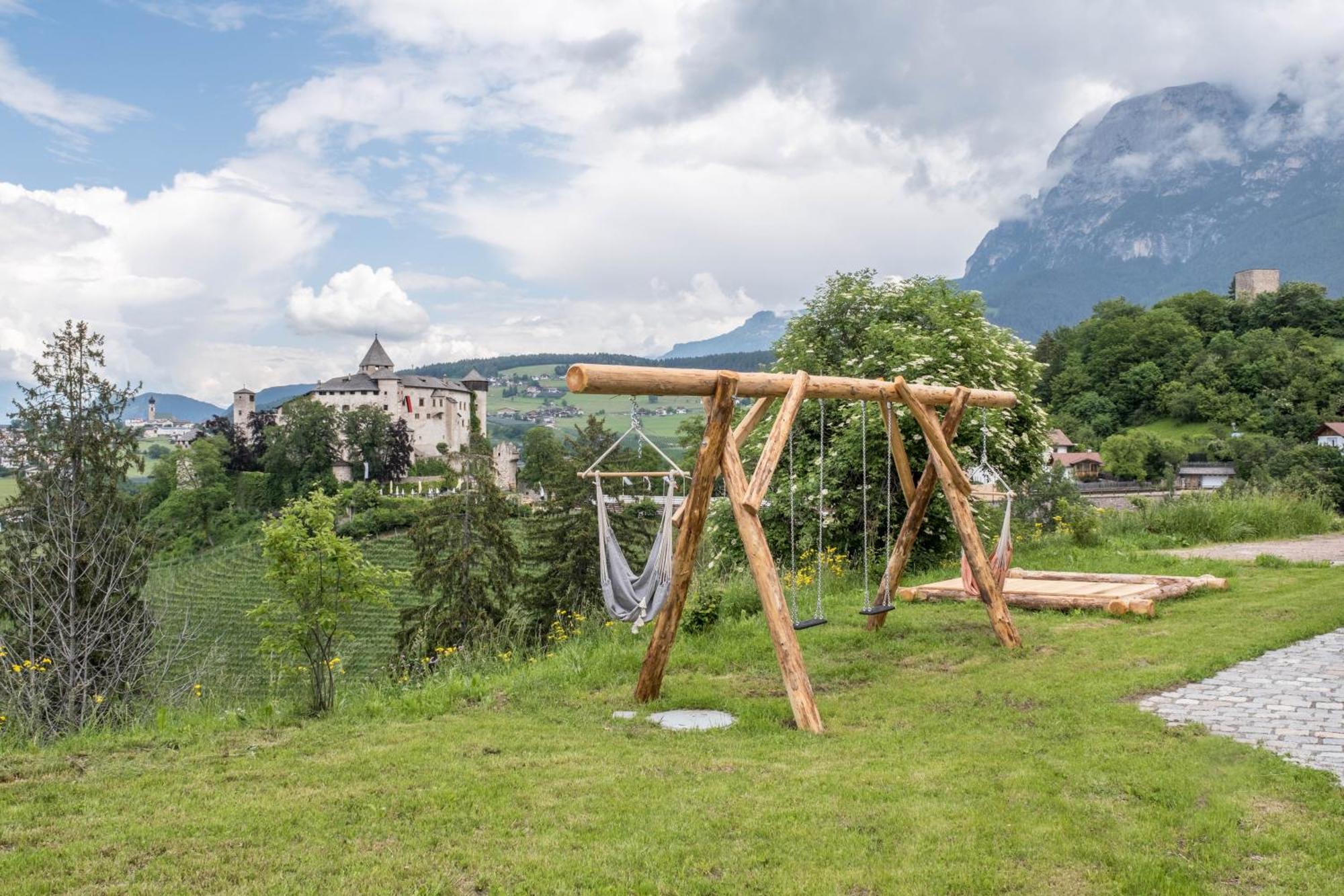 Haensel Und Gretel Schlosshof Umes Экстерьер фото